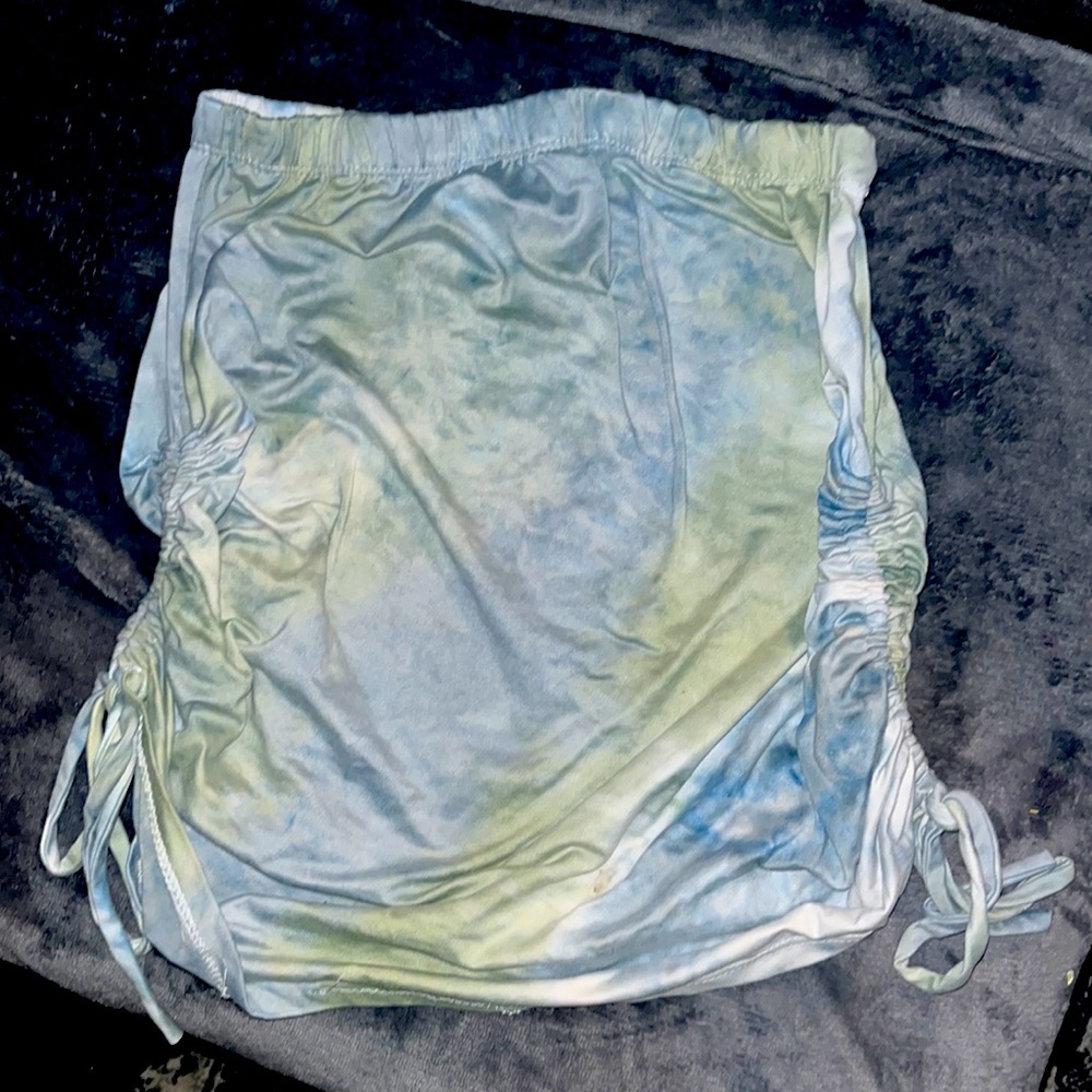 soft material size medium stretchy waistline adjustable drawstring sides